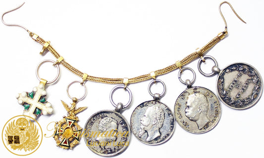 Catenella in oro da Abito Civile con 6 Medaglie Mignon in oro e argento XIX secolo. Da notare: UMBERTO I UNITA’ D’ITALIA 1848-70 E GOVERNO PROVVISORIO 1848-49 DIFENSORE DI VENEZIA #§M2